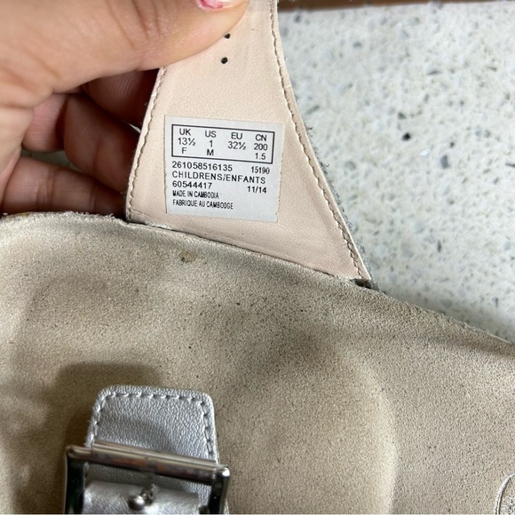 Clarks Air Spring Silver Metallic Sandals Water Friendly​​ - Picture 5 of 7